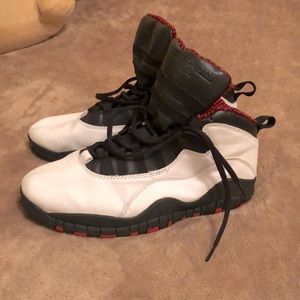 Men’s Jordan’s Retro X Chicago 8.5